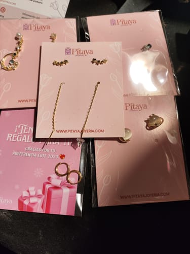 Customer photo review of Aretes Voladores Andrómeda