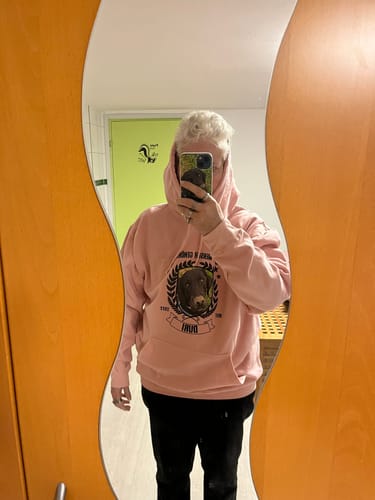 Customer photo review of Dieser Mensch gehört zu - Personalisierbarer Unisex Hoodie