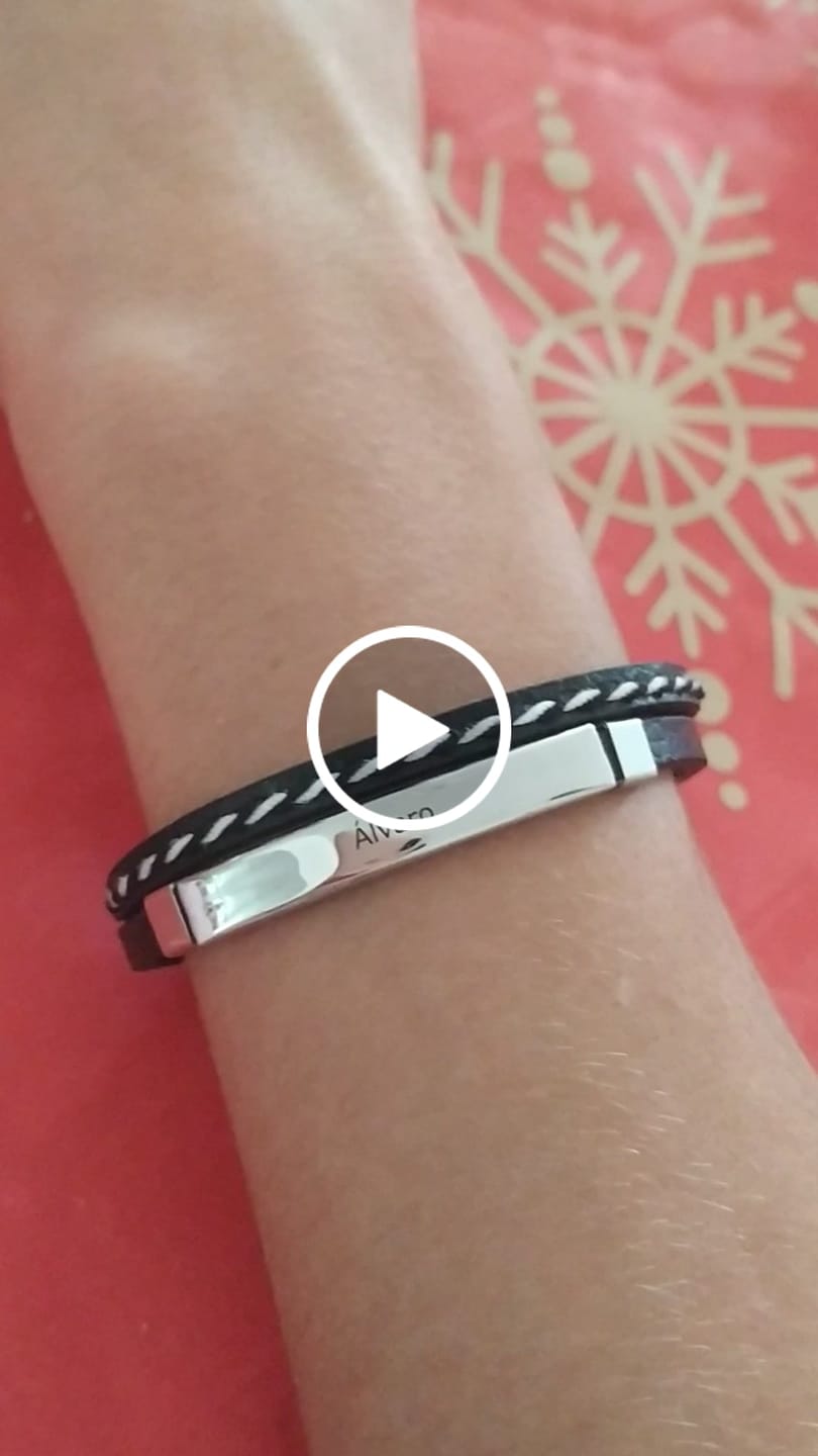 Customer video review of Pulsera Hombre BRAVE Lord ~ Texto Personalizable