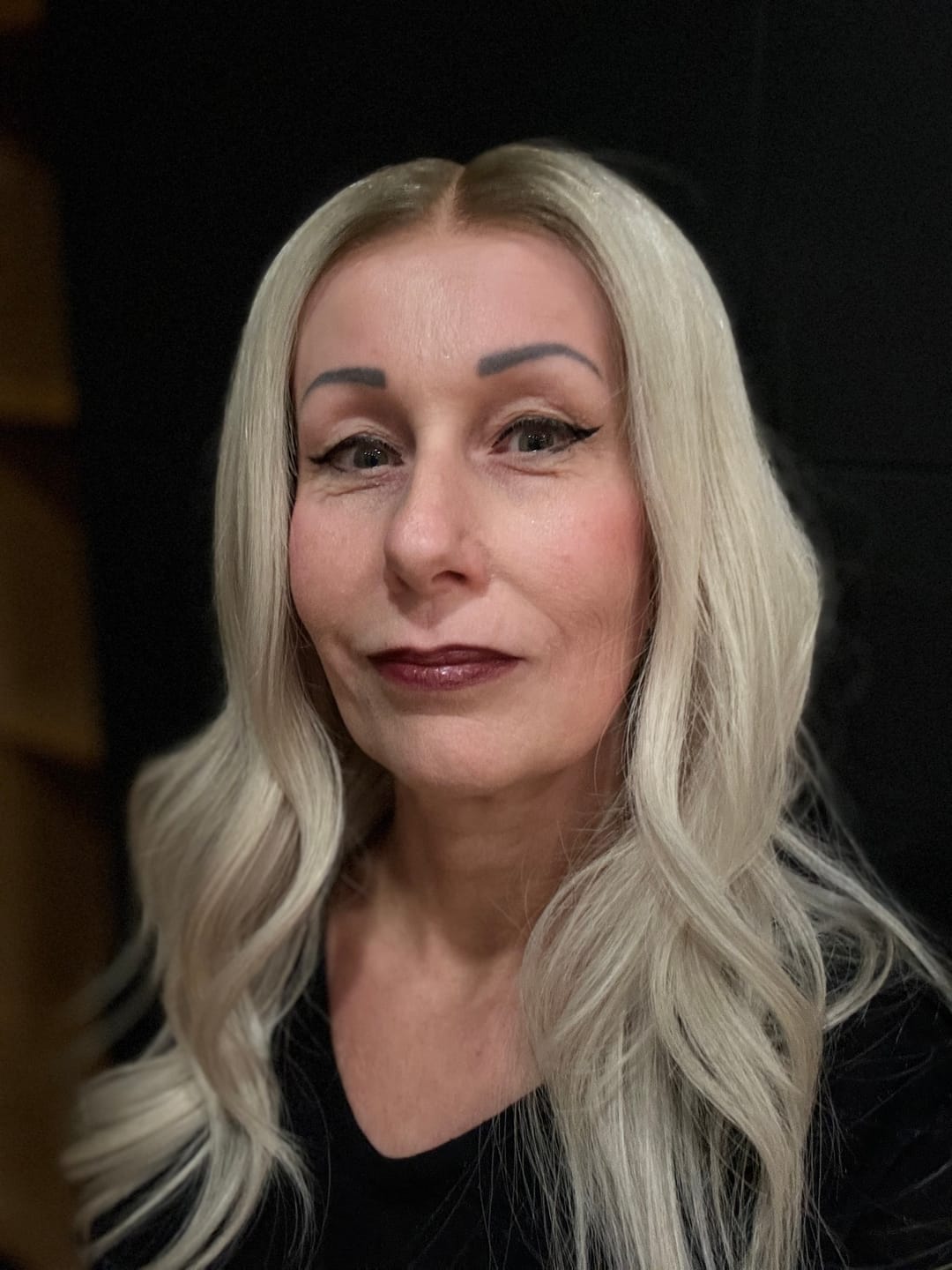 Customer photo review of Sinner Silberblond