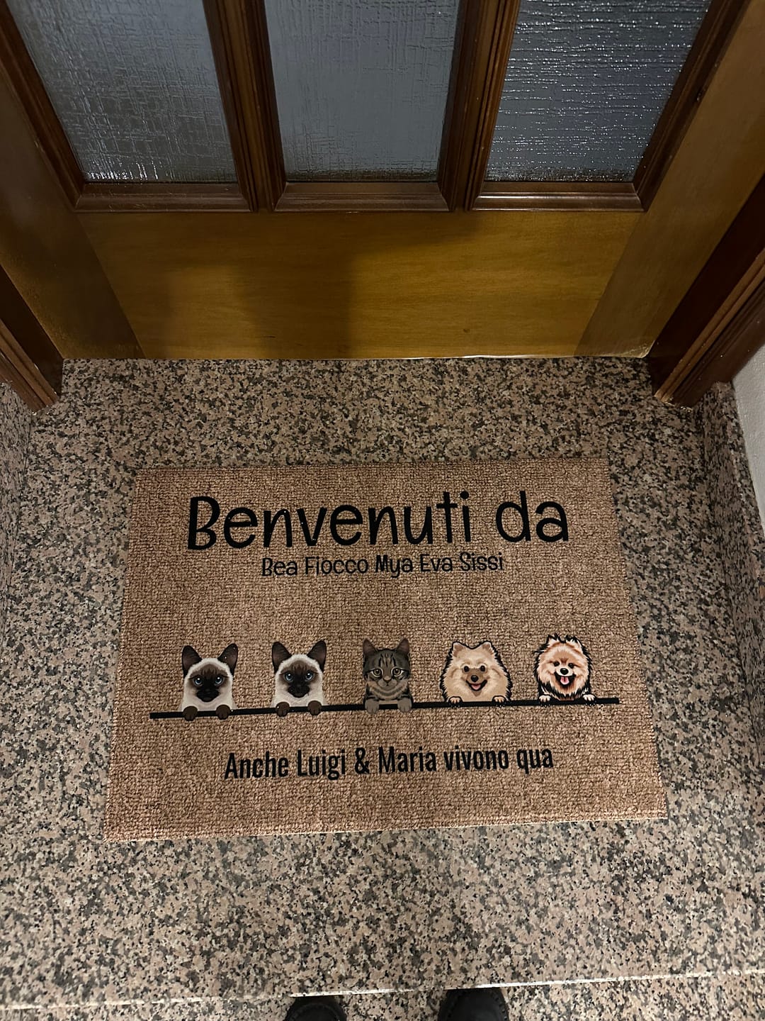 Customer photo review of Tutti i miei amici pelosi - Zerbino personalizzato