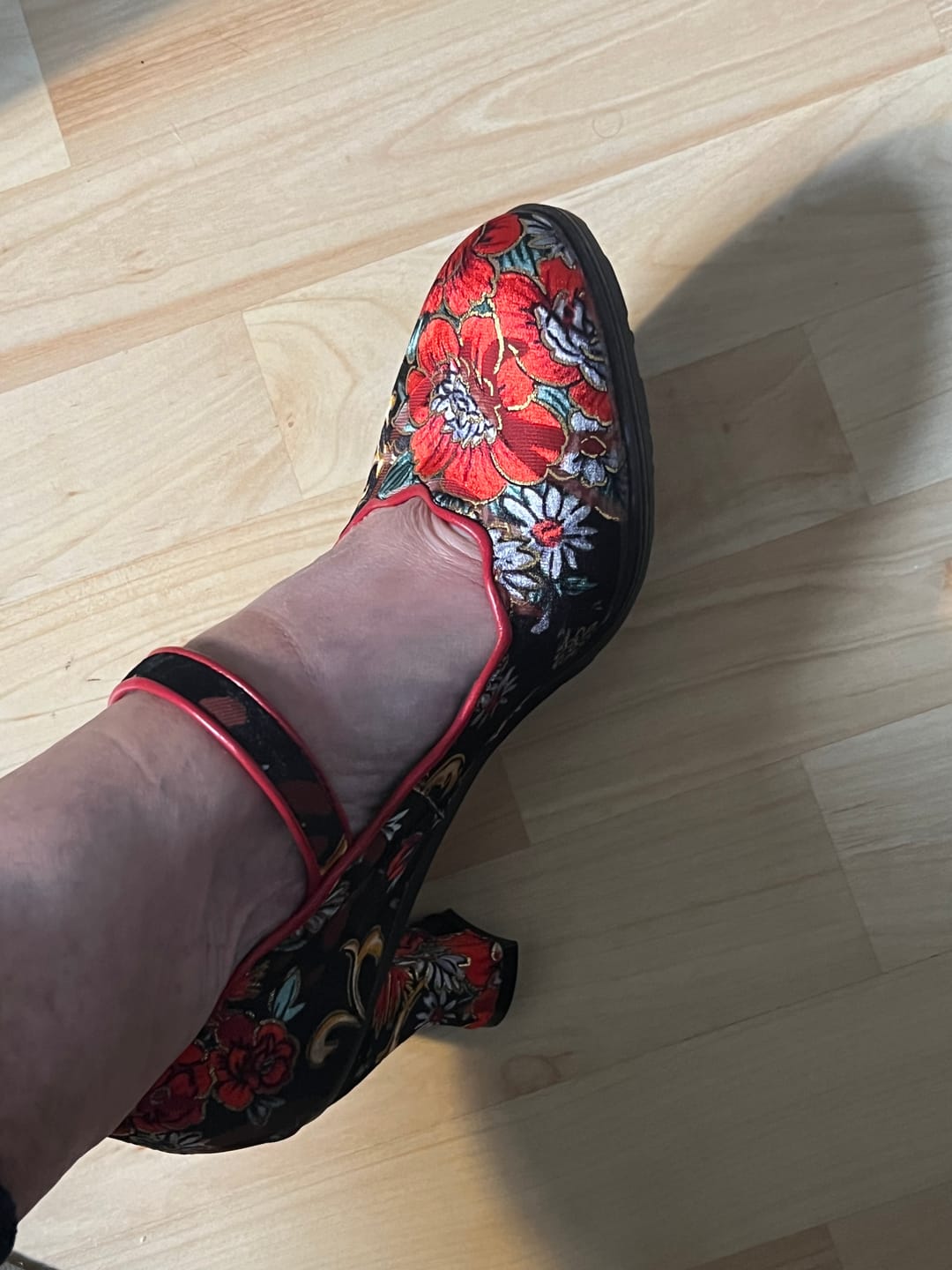 Customer photo review of Retro Handmade Embroidered Pumps
