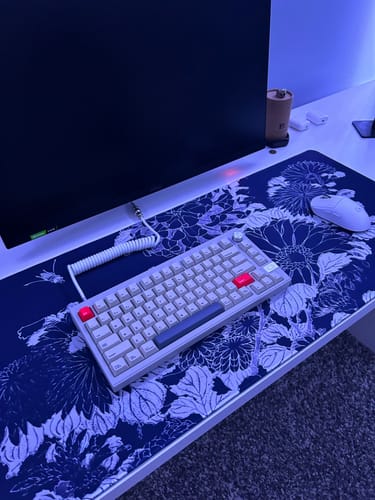 Customer photo review of Chrysanthemums and Bee | Mousepad