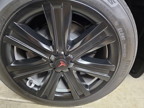 Customer photo review of TESPLUS 19'' Arachnid Style Wheel Cover for Model S/Y
