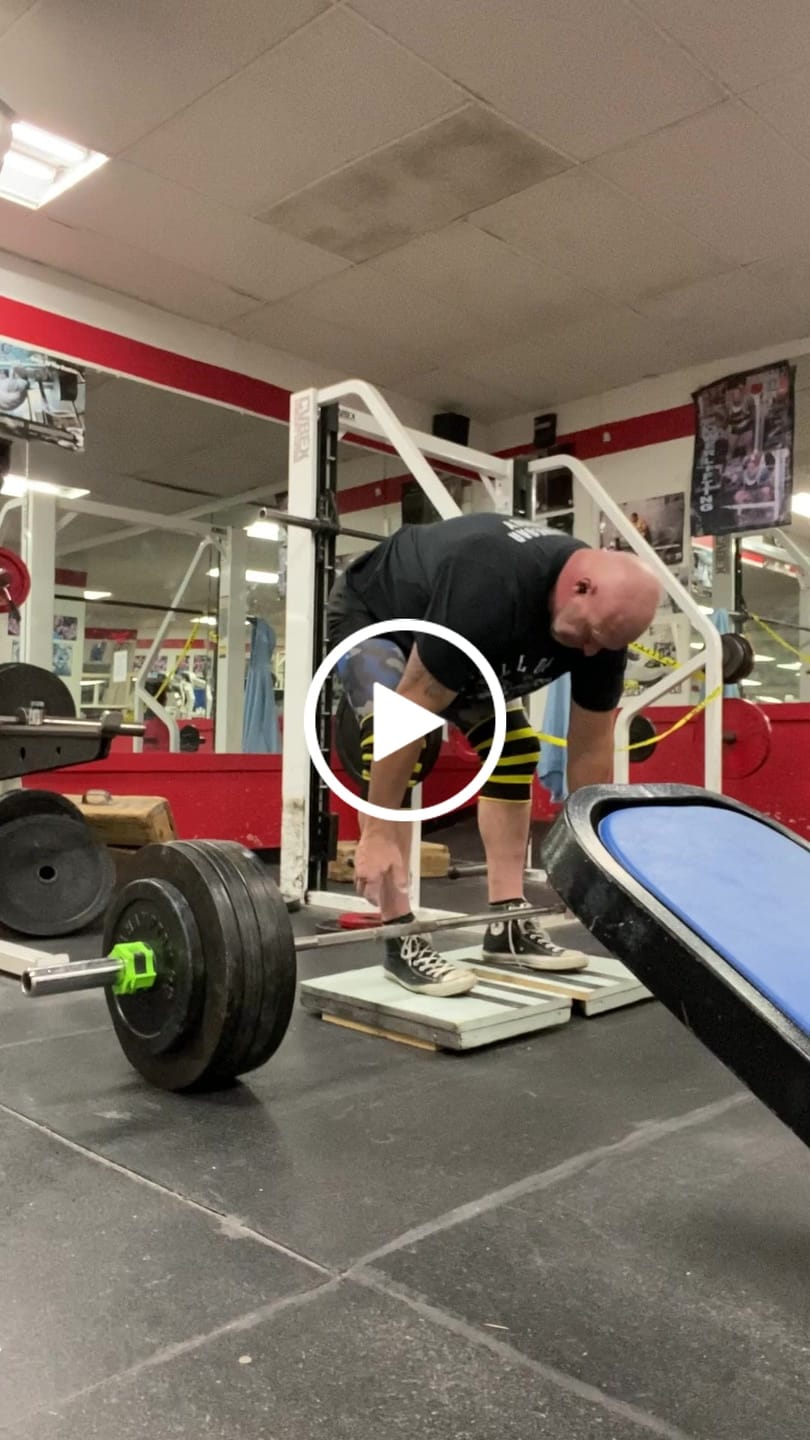 Customer video review of Strength Shop Thor Knee Sleeves - Double Ply