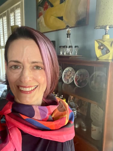 Customer photo review of THEA scarf Gems Garnet