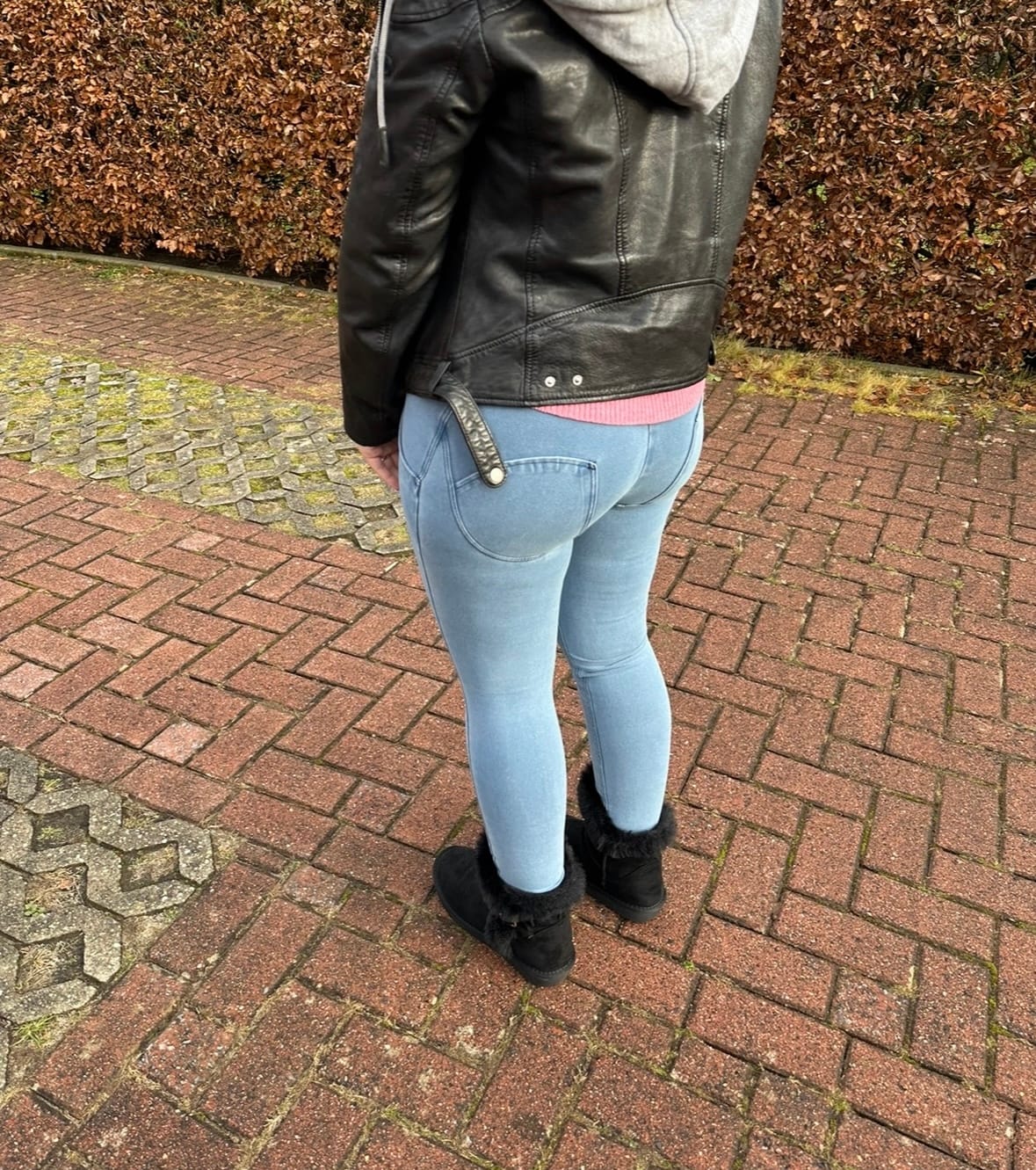 Customer photo review of MW+ Zipper Jeggings Blau
