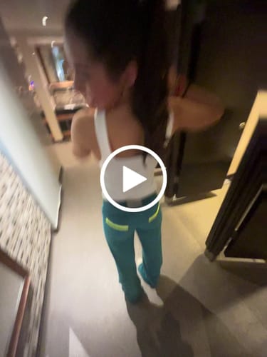 Customer video review of Allegra Jogger Teal / Neon Yellow