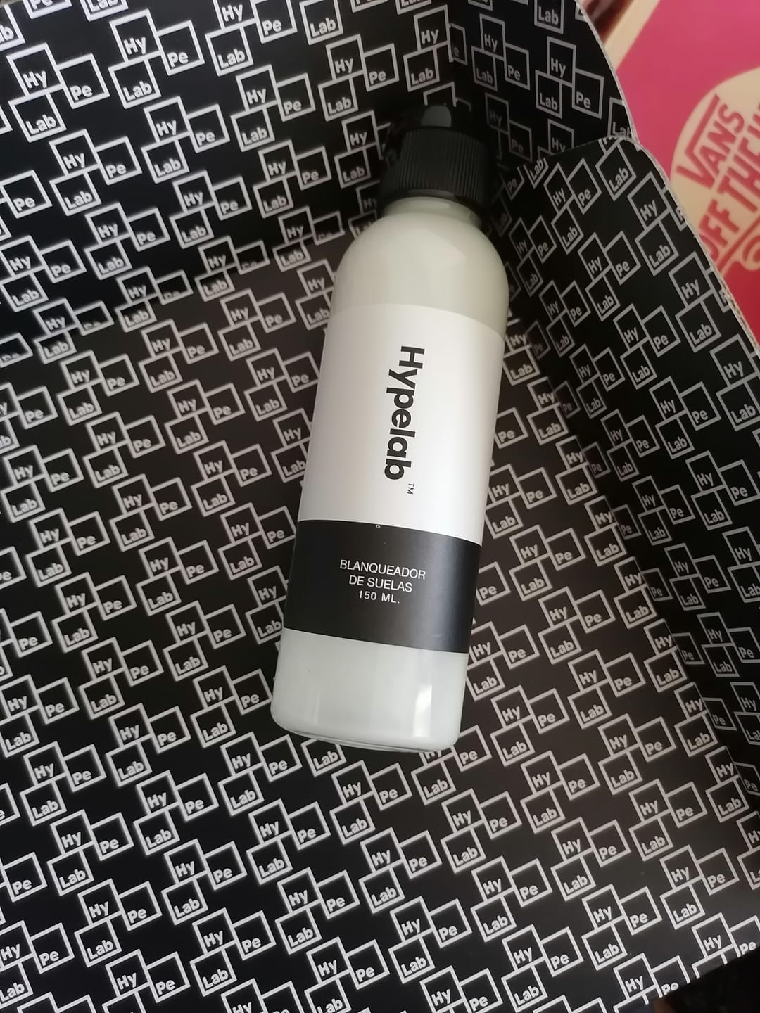 Customer photo review of Blanqueador de suelas 150ml.