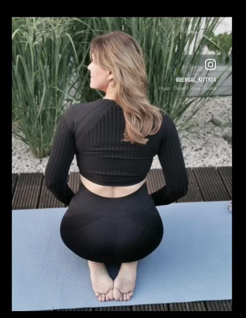 Customer photo review of Chloe™ - Anti-Cellulite Leggings
