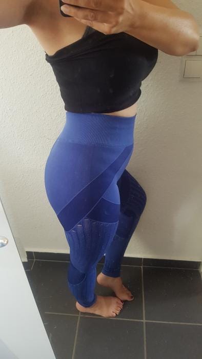 Customer photo review of Chloe™ - Anti-Cellulite Leggings