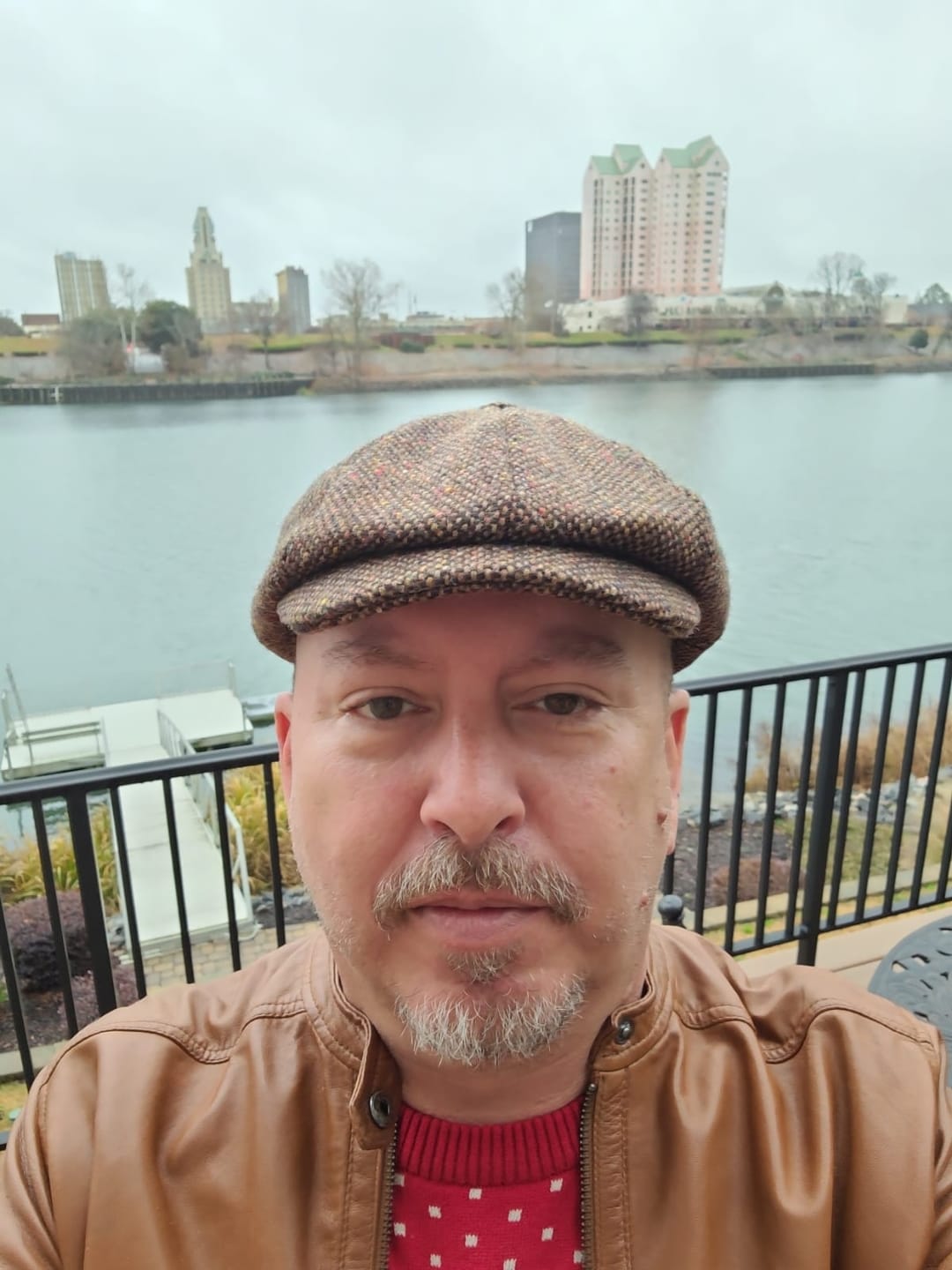 Customer photo review of Peaky Blinders Irish Tweed Newsboy Cap