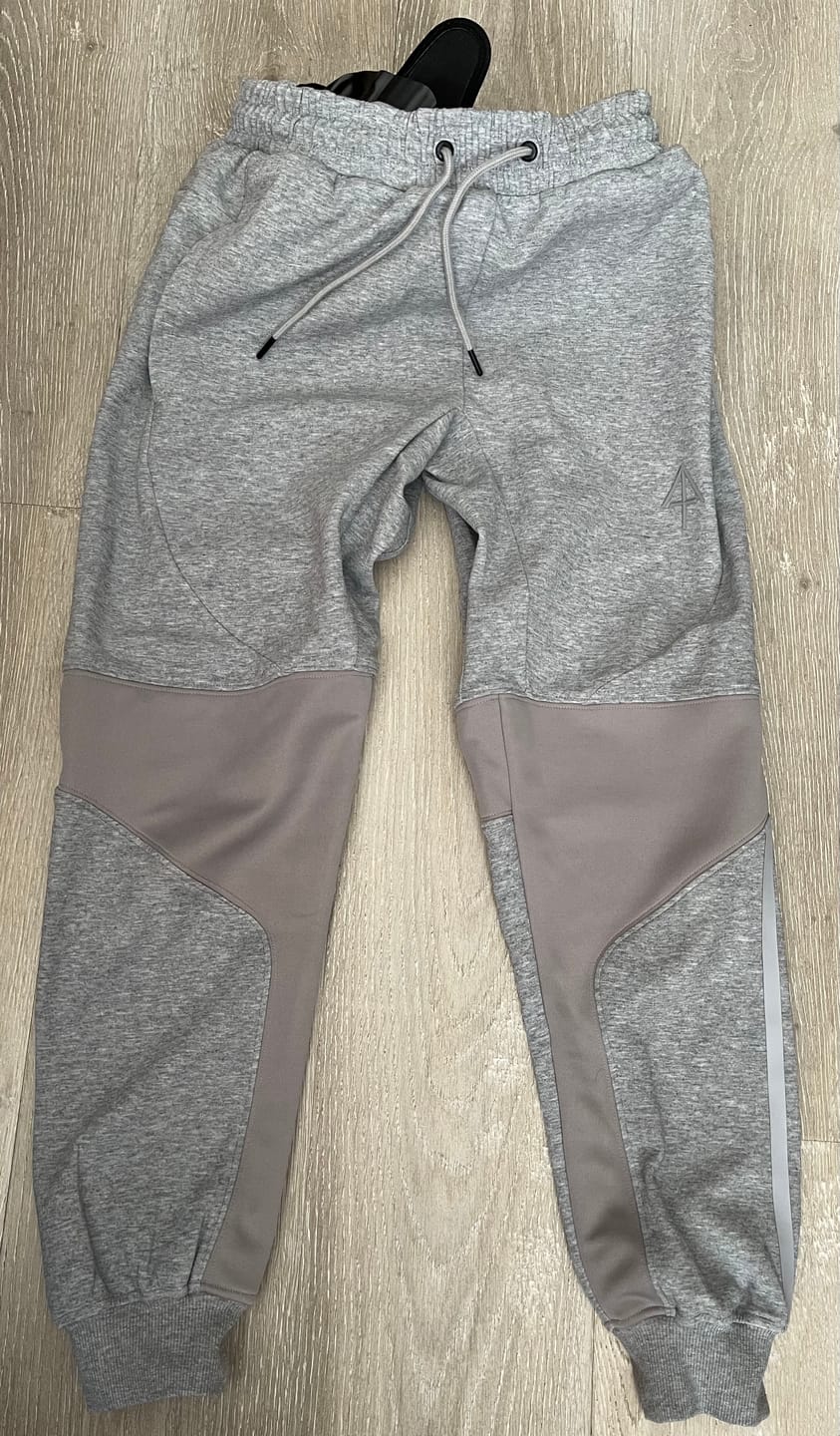 Customer photo review of Carrier Joggers Mk.II - Carbon Grey