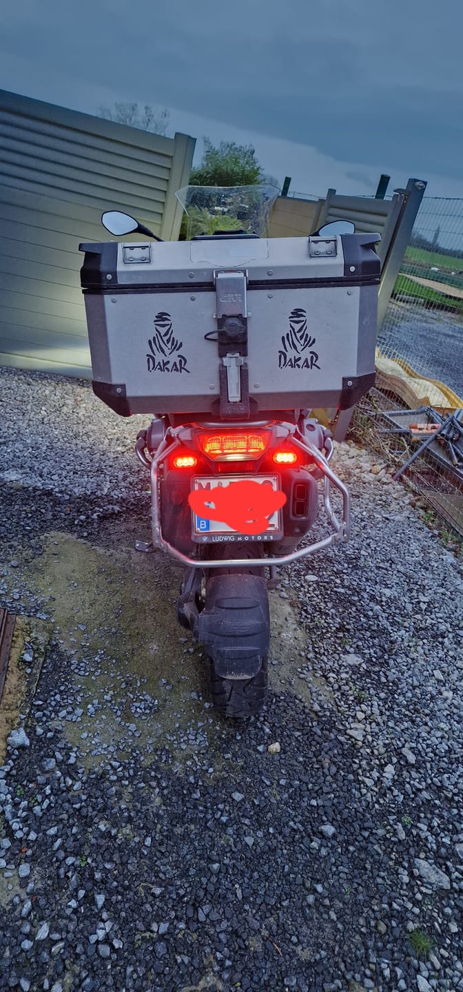 Customer photo review of T3 Switchback M8 LED Turn Signals - Rear