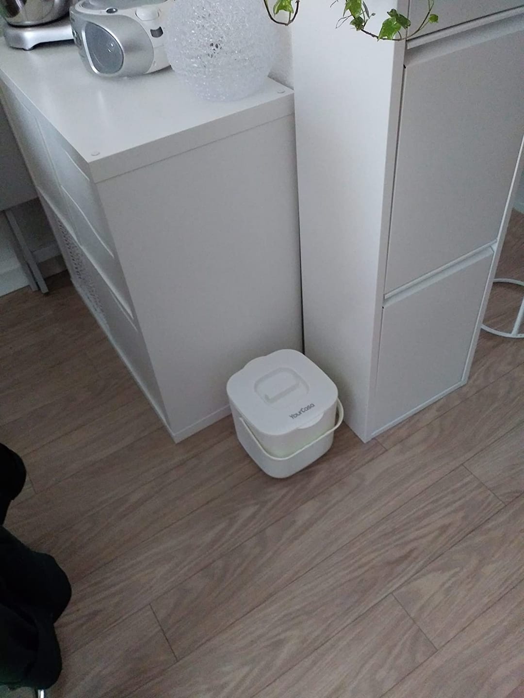 Customer photo review of YourCasa® Komposteimer - 7L - für alltäglichen Biomüll in der Küche - Spülmaschinenfest - geruchsdicht- herausnehmbarer Inneneinsatz - Bio Mülleimer mit Deckel Biomülleimer Küche