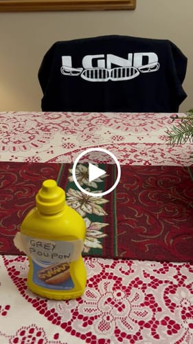 Customer video review of Louis Jet Tag