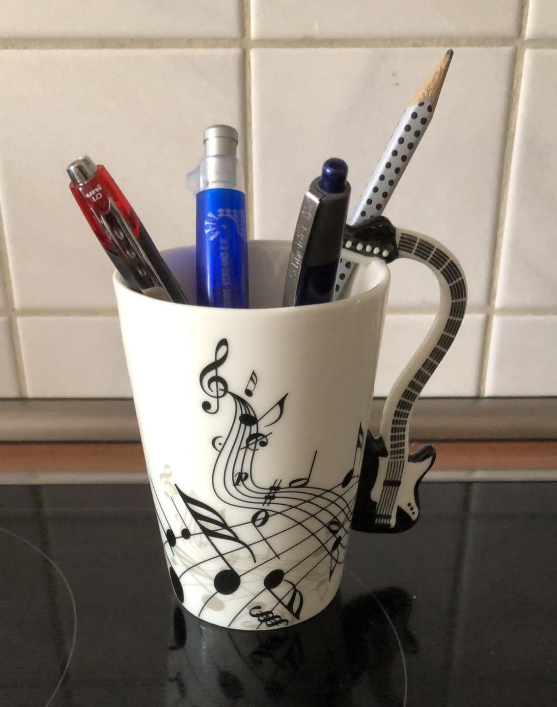 Customer photo review of Originelle Tasse – E-Gitarre