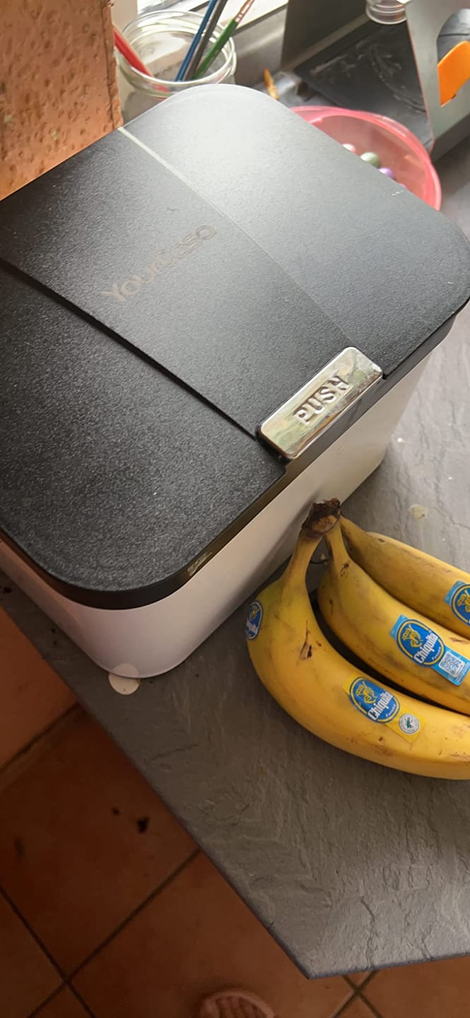 Customer photo review of YourCasa® Edelstahl Komposteimer - 4,3L - für alltäglichen Biomüll in der Küche - Spülmschinenfester Inneneinsatz - geruchsdicht & abwaschbar - Bio Mülleimer mit Deckel Biomülleimer Küche