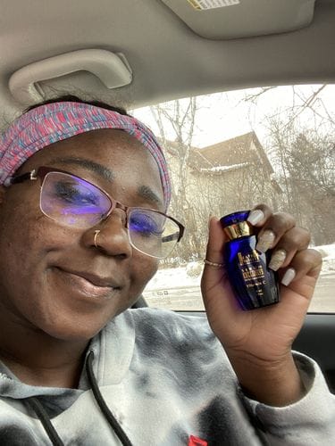 Customer photo review of Fair and White Exclusive Whitener Serum 30ml / 1.01 Fl Oz