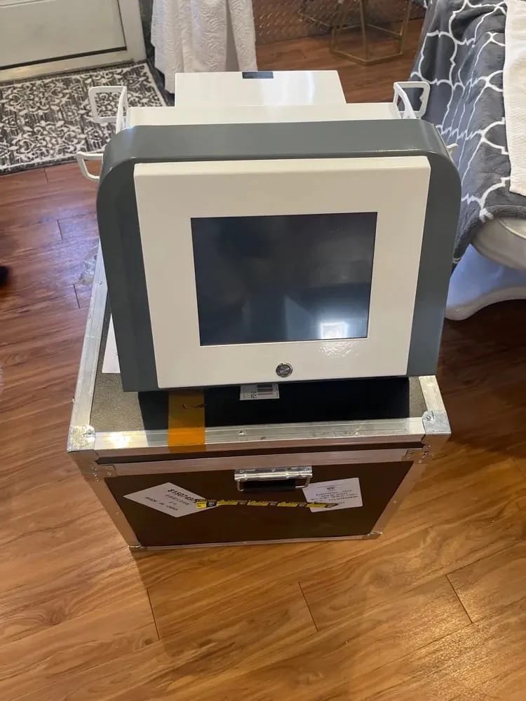 Customer photo review of EMSlim Neo Machine Portable Pro