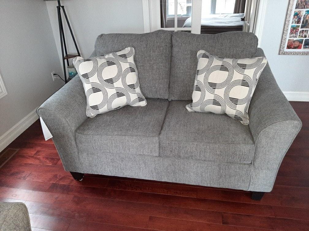 Customer photo review of 1" Diameter Heavy Duty Felt Pads