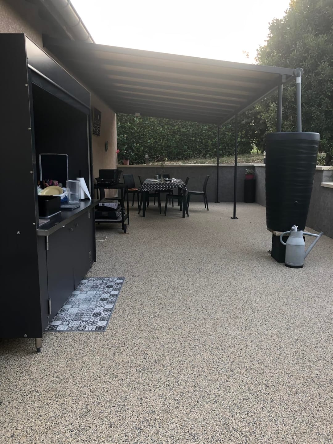 Customer photo review of YourCasa Regentonne 240 Liter [Wave Design] Regenfass Frostsicher aus Kunststoff - Regenwassertonne mit Wasserhahn