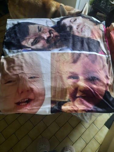 Customer photo review of Coussin personnalisé avec photo