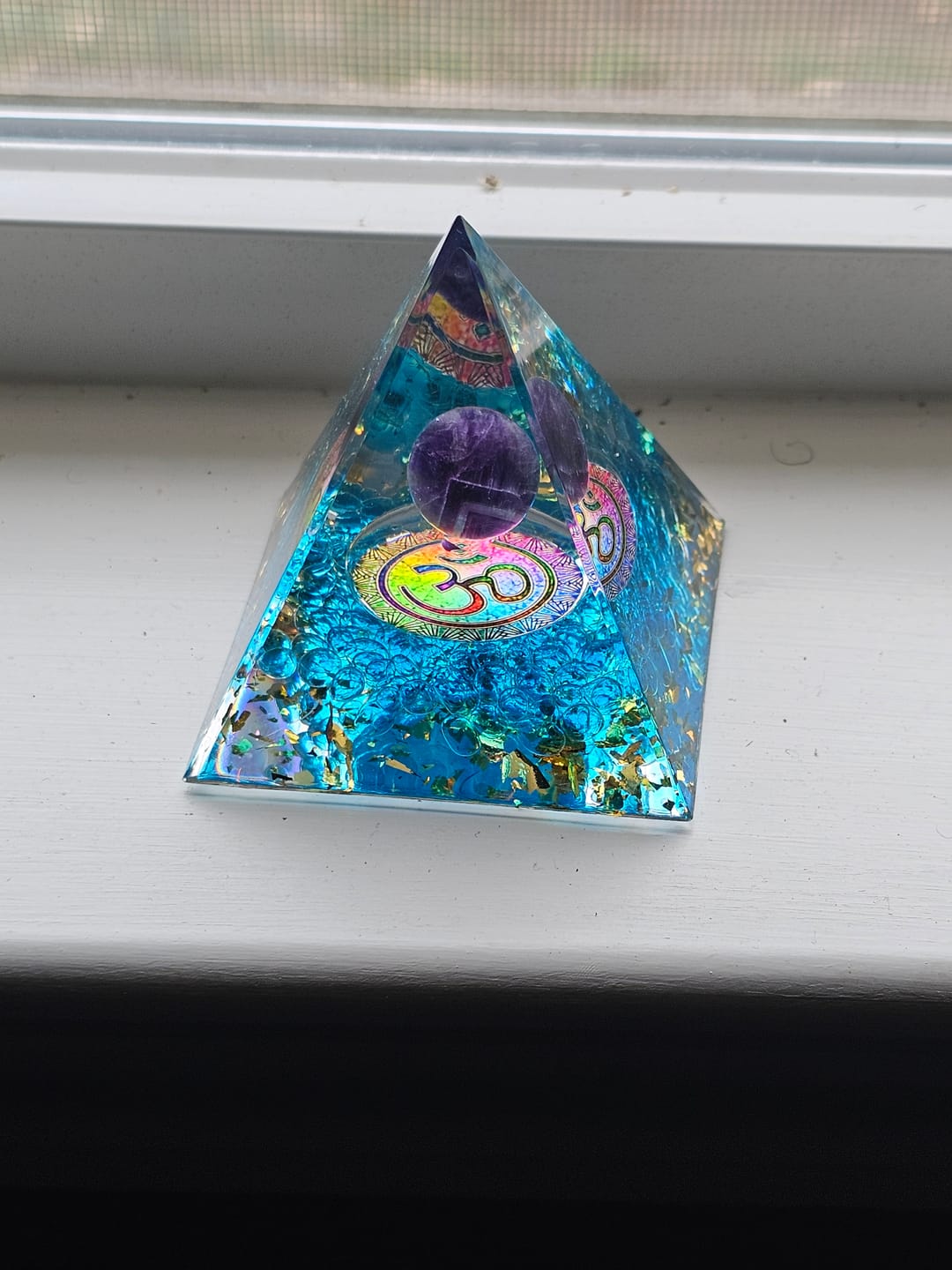 Customer photo review of OM Amethyst & Blue Quartz Pyramid