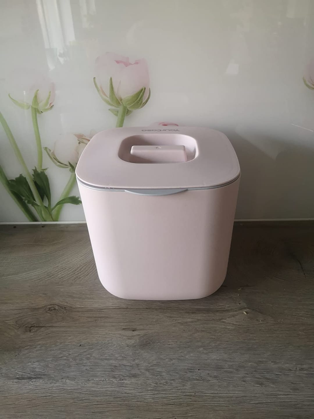 Customer photo review of YourCasa® Komposteimer - 7L - für alltäglichen Biomüll in der Küche - Spülmaschinenfest - geruchsdicht- herausnehmbarer Inneneinsatz - Bio Mülleimer mit Deckel Biomülleimer Küche