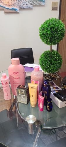 Customer photo review of Fair and White Exclusive Body Lotion with Pure Vitamin "C" 500ml 16.9 fl oz