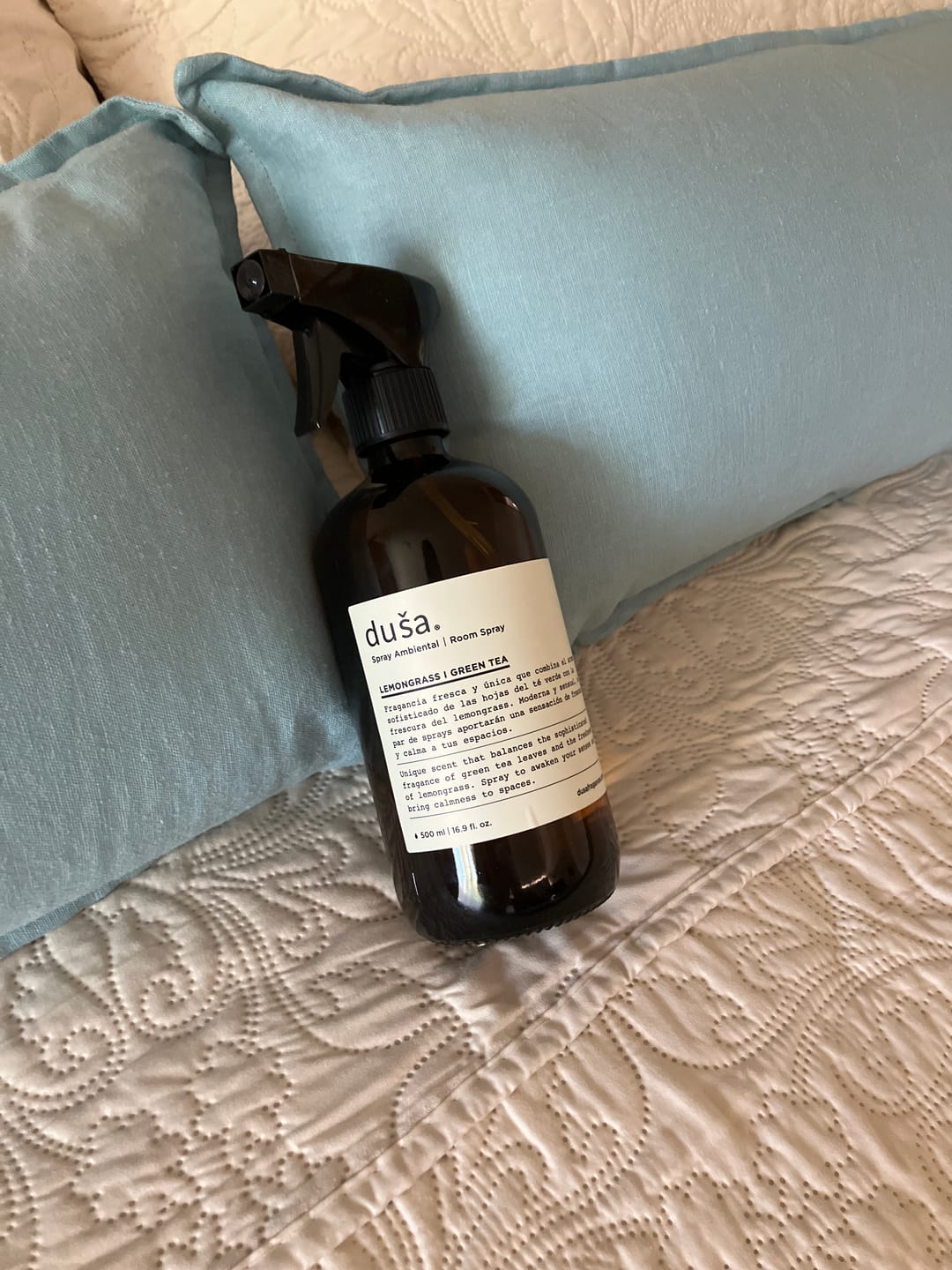 Customer photo review of Lemongrass I Green Tea -Aromatizante en Spray |  Para Telas y Ropa de Cama | Eliminador de olores en Spray - 500ml
