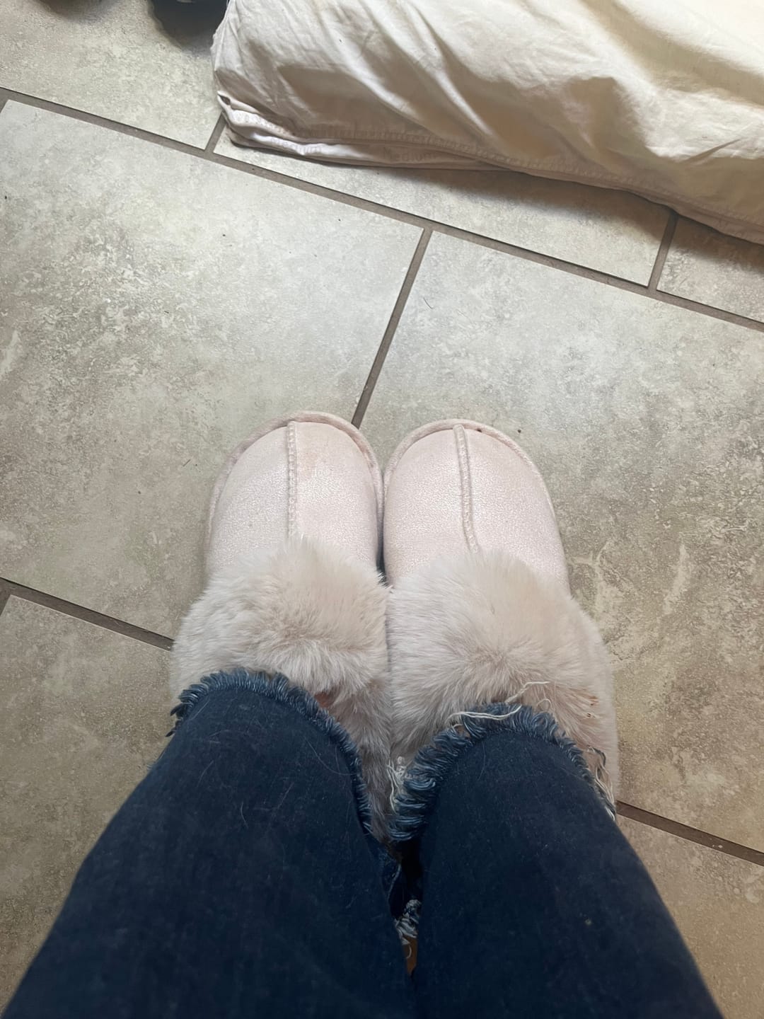 Customer photo review of Nordic Comfy Slippers