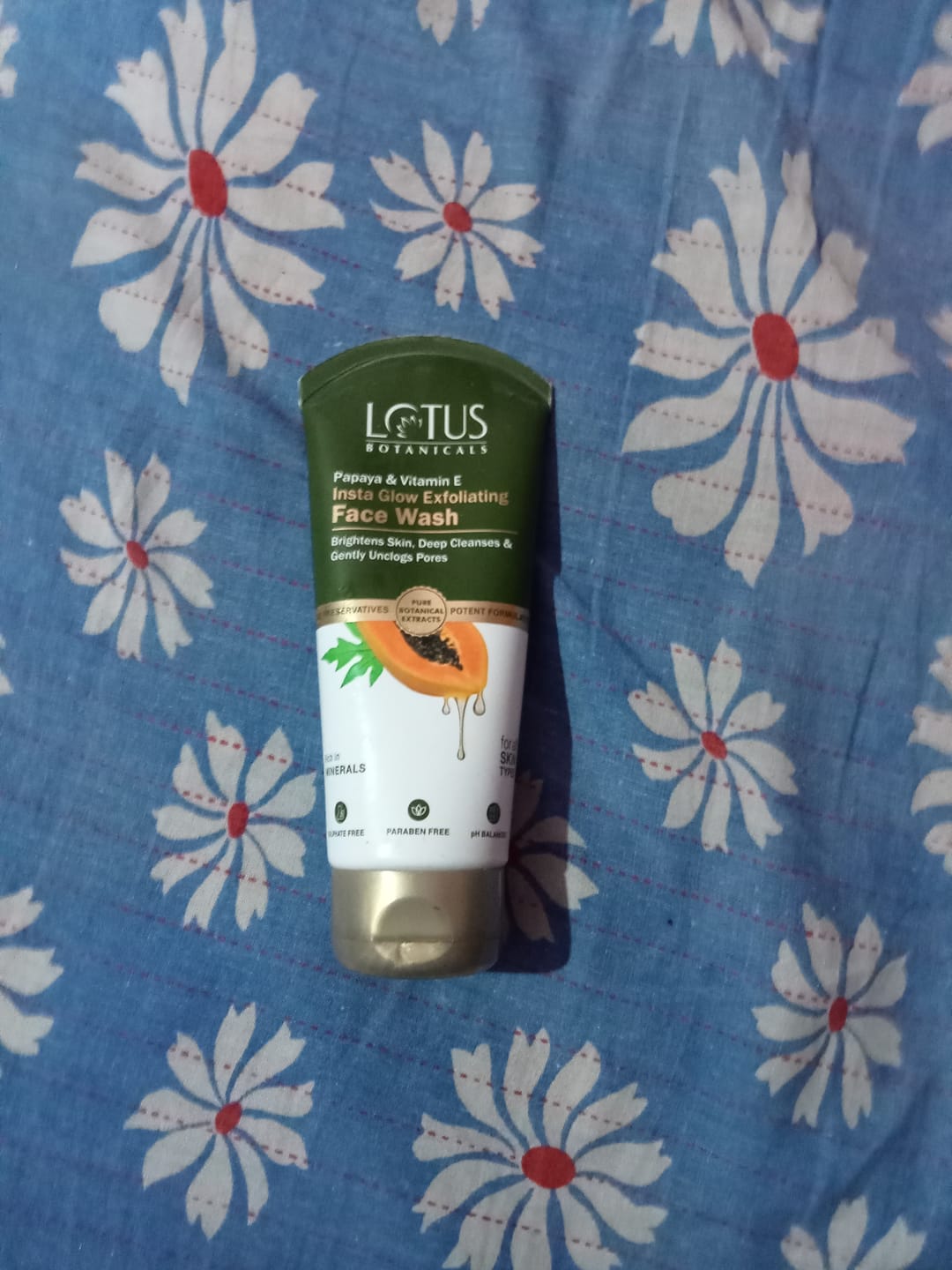 Customer photo review of Papaya & Vitamin E Insta Glow Exfoliating Facewash