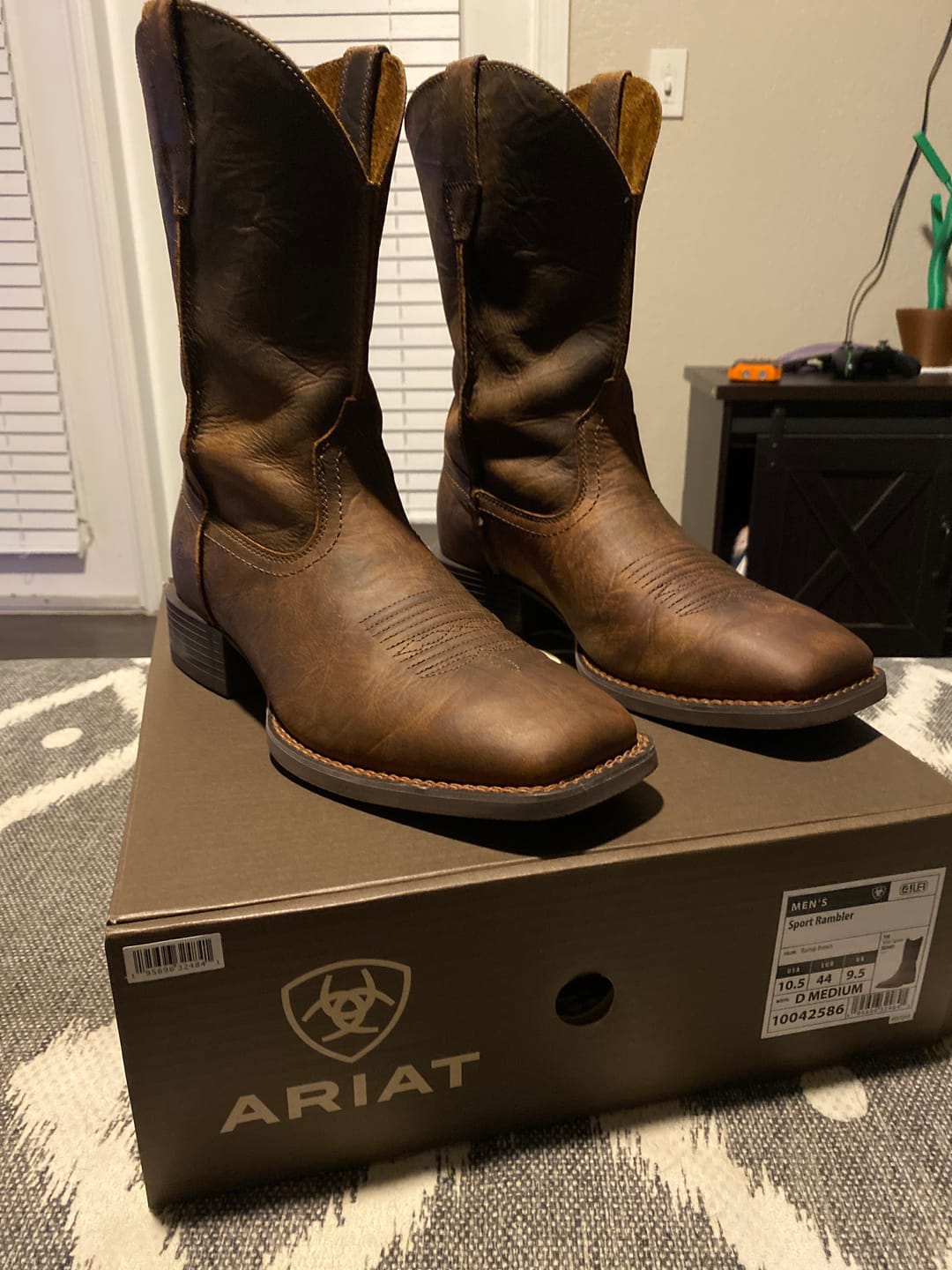 Customer photo review of Men's Sport Rambler Western Boots