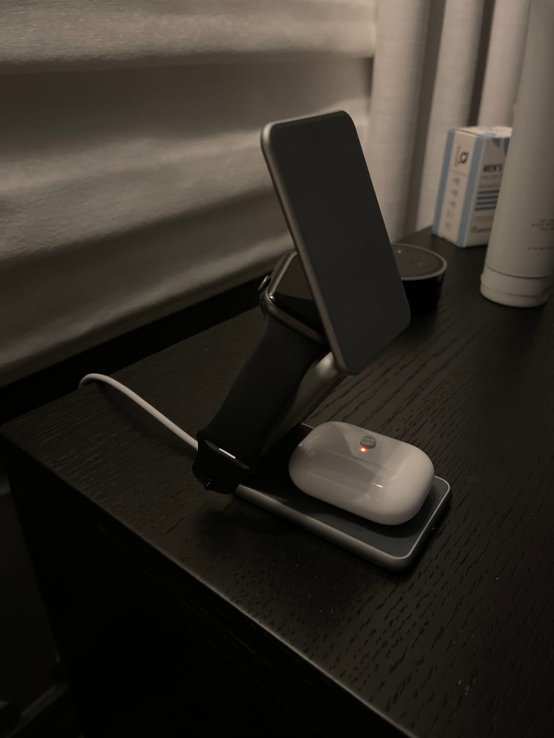 Customer photo review of MagFold Pro Qi2