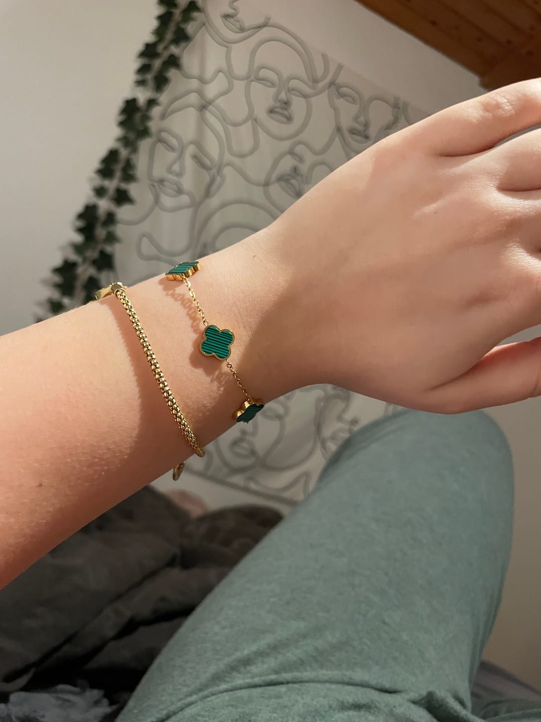 Customer photo review of Green Clover Armband | 18K vergoldet