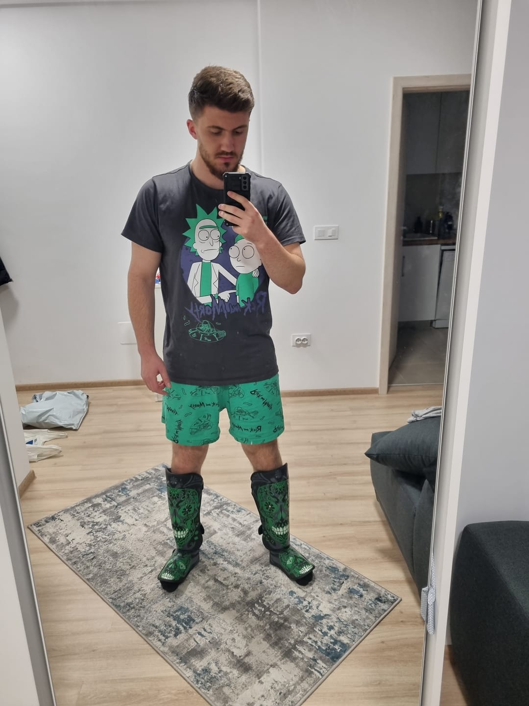 Customer photo review of Tibiere Kickbox Knockout Skull