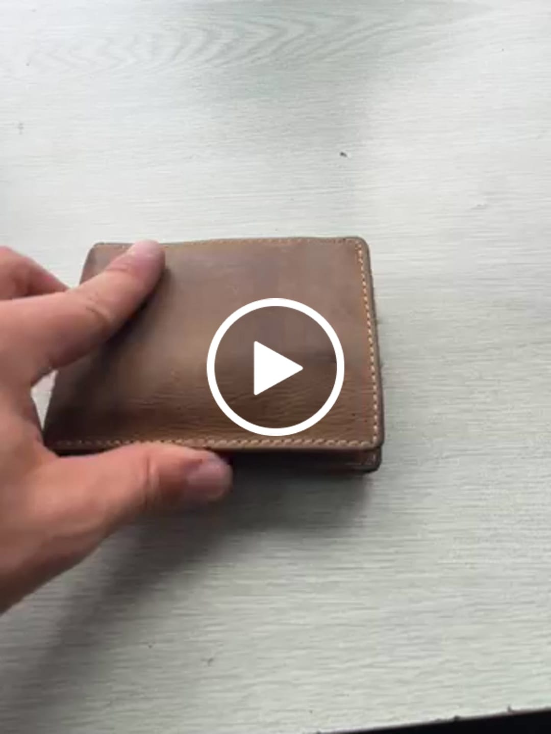 Customer video review of Brown Full Grain Leather Minimalist Wallet