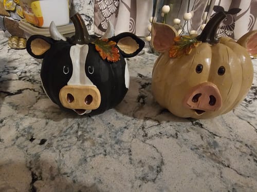 Customer photo review of Resin Harvest Cow & Pig (2 Styles)