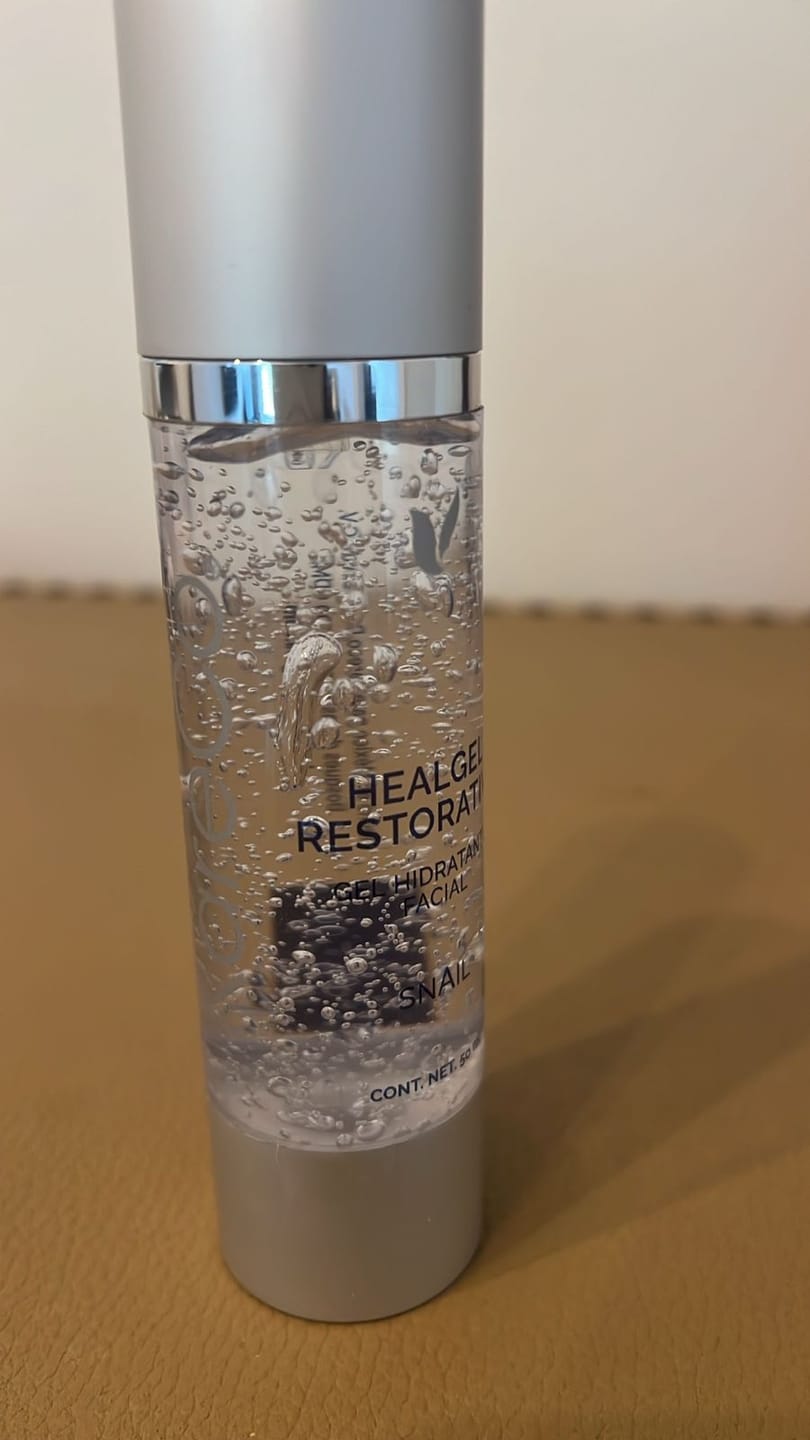 Customer photo review of HEALGEL Gel Hidratante Facial / Restaura Tu Piel