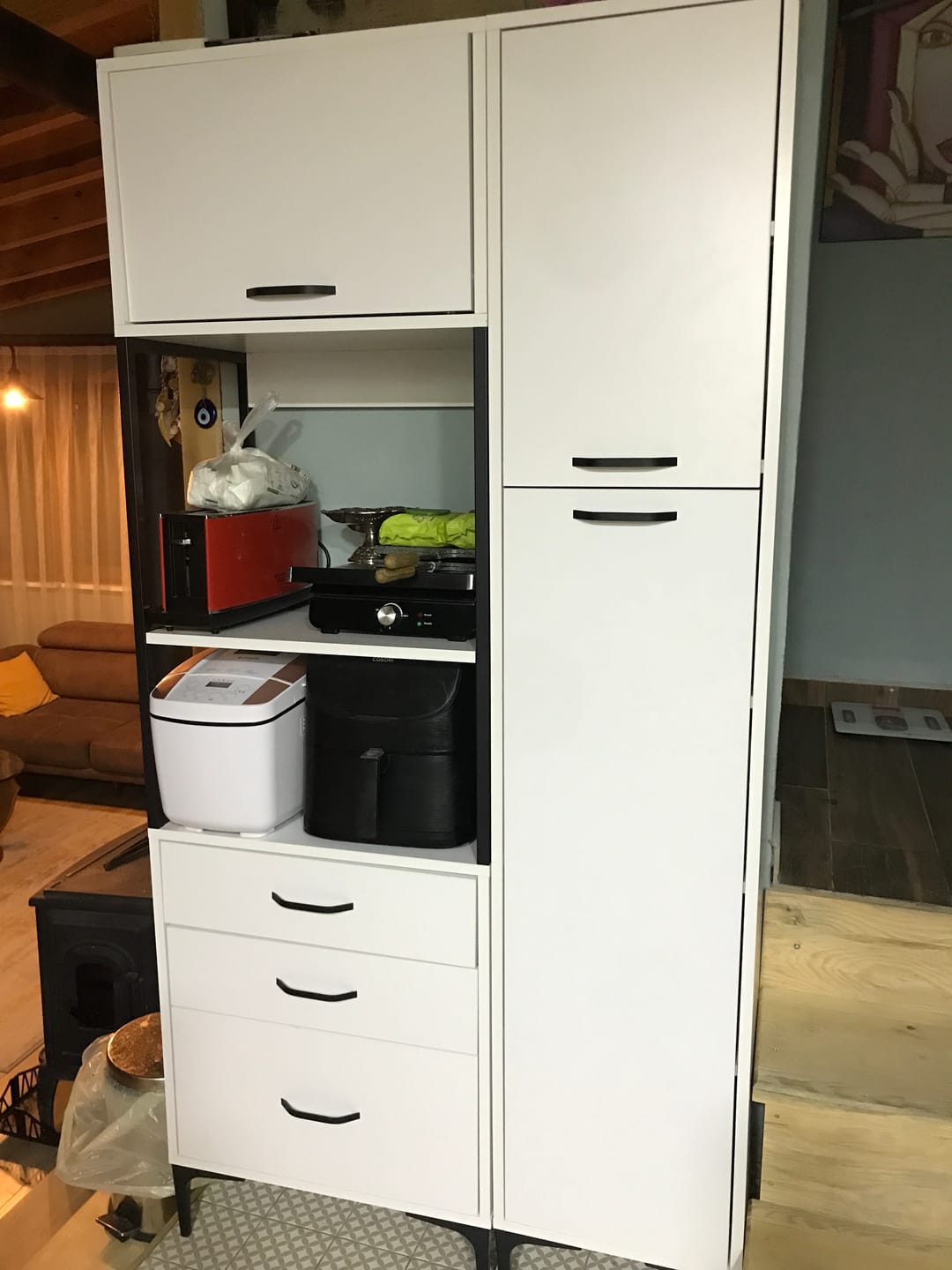Customer photo review of Rani JE143 Çok Amaçlı Dolap 3 Kapaklı 3 Çekmeceli Kiler Mutfak Dolabı Beyaz