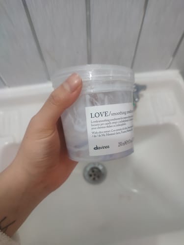 Customer photo review of Acondicionador Essential Love Smoothing Davines
