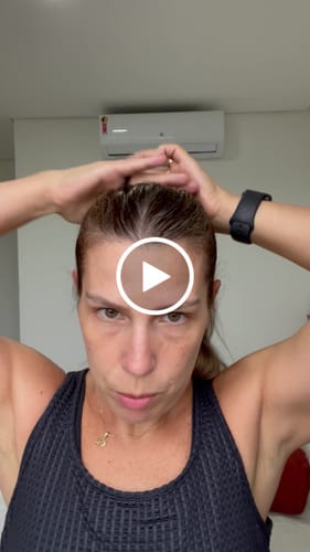 Customer video review of CERA ANTIFRIZZ  Hidratei 12g