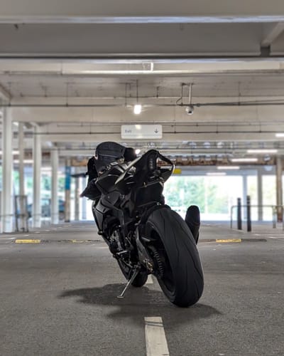 Customer photo review of Yamaha R1