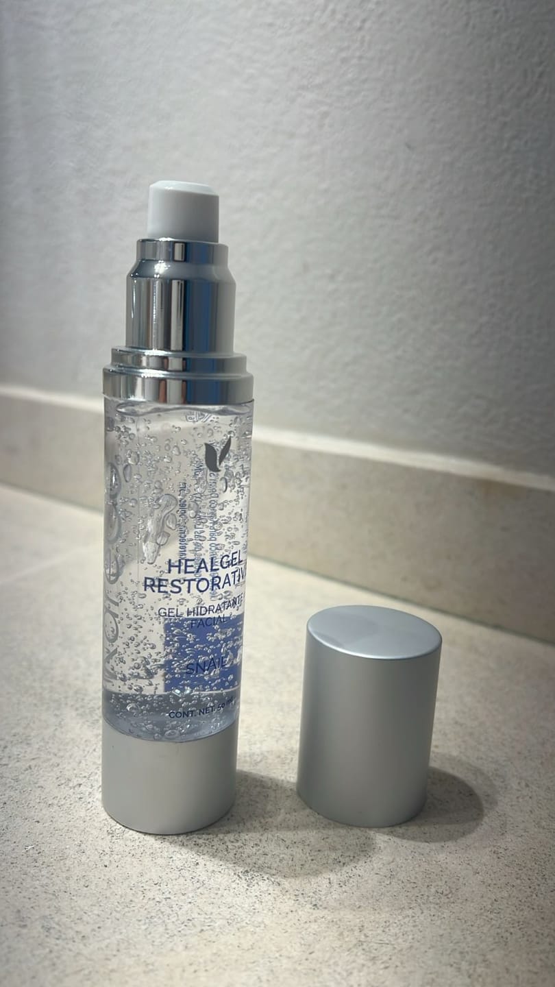 Customer photo review of HEALGEL Gel Hidratante Facial / Restaura Tu Piel