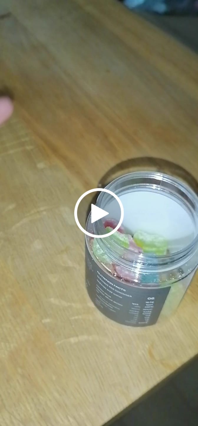 Customer video review of SVART - EDIBLES (THC 150mg)