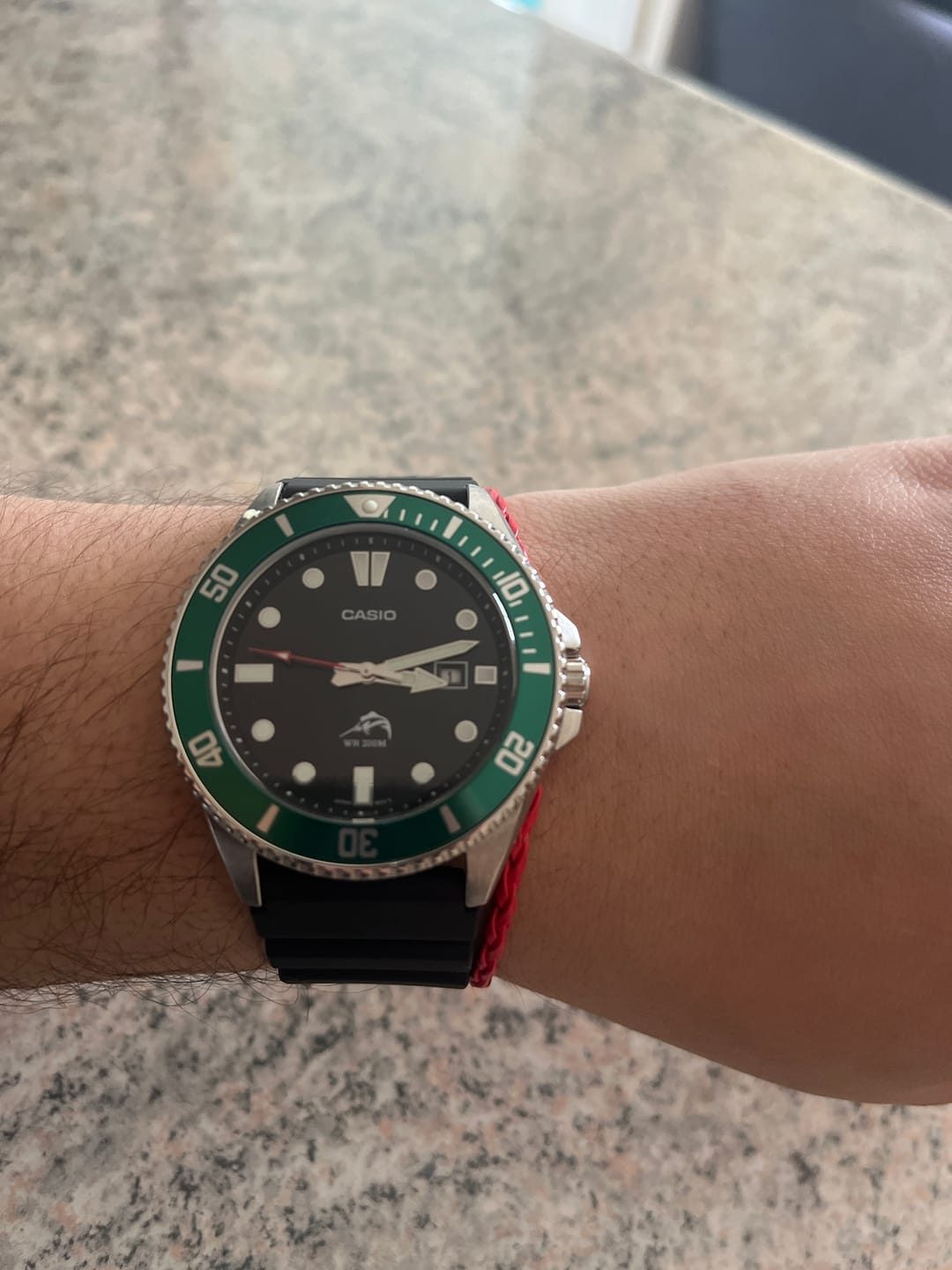 Customer photo review of Reloj Casio Submariner Marlin Duro MDV-106B-1A3VCF Kermit Buceo [EXCLUSIVO]