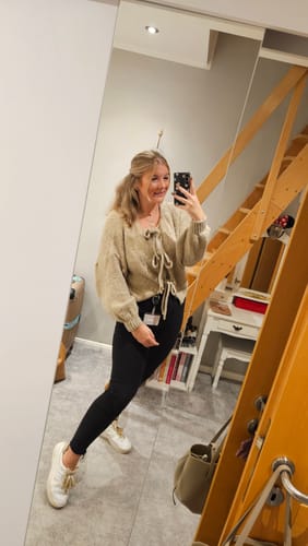 Customer photo review of Helena Schleifen Strickjacke - Taupe