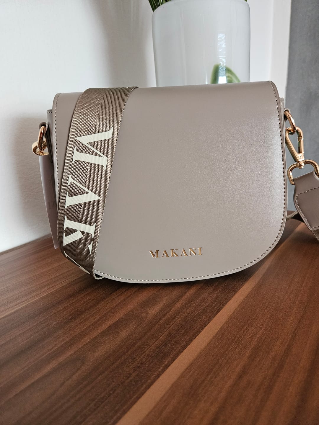 Customer photo review of JASMIN - TAUPE