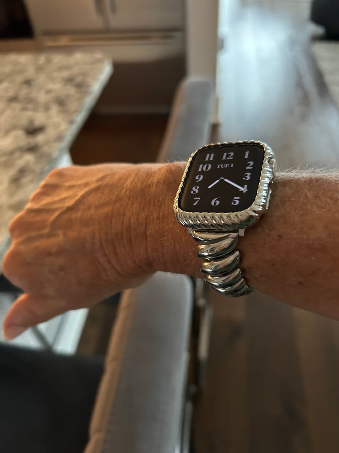 Customer photo review of NEW! Cable Twist Stainless Steel Band for the Apple Watch